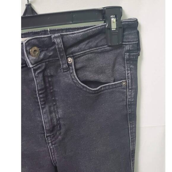 We The Free by Free People Faded Black Raw Hem High-Rise Jeans Size 27 - Picture 4 of 11